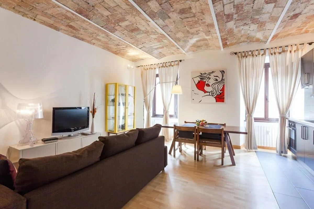 Roma Pizza & Mandolino Apartment Italy